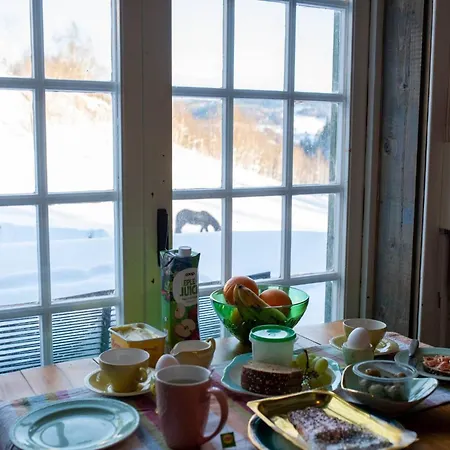 Cozy Retreat In Scenic Valley, E6 South Of Trondheim * Storen