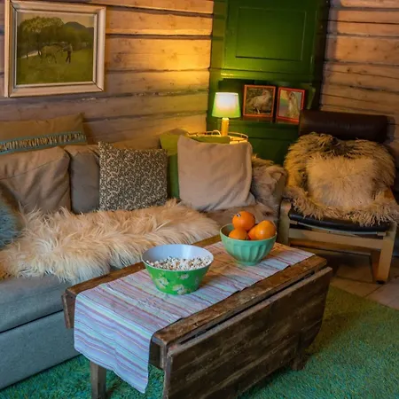 Cozy Retreat In Scenic Valley, E6 South Of Trondheim